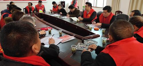 争当脱贫攻坚排头兵 打造党放心人民群众满意的好人队伍2_1.jpg