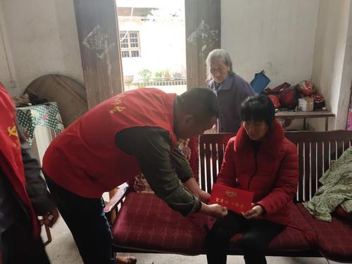 好人会员慰问谭淑梅2.jpg
