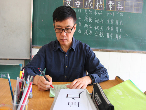 里图——张玉春荣登2020年10月助人为乐类“中国好人”2.jpg